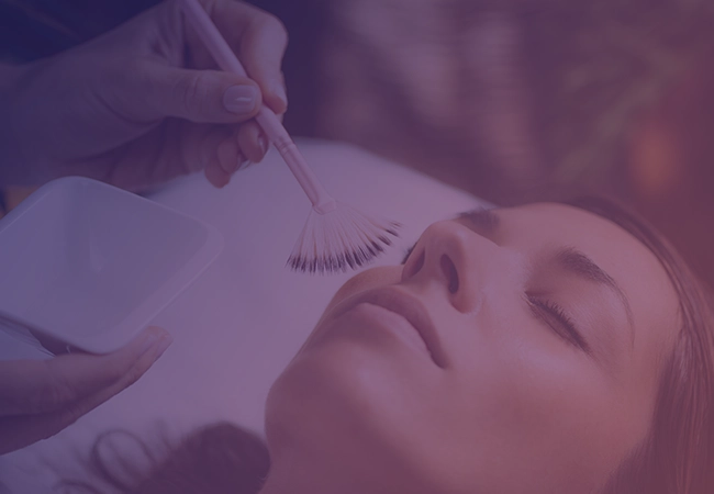 Procedure renewing chemical peels on woman's face